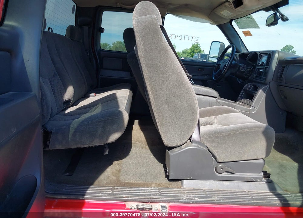 2005 CHEVROLET SILVERADO 2500HD LS VIN: 1GCHK29U45E244176