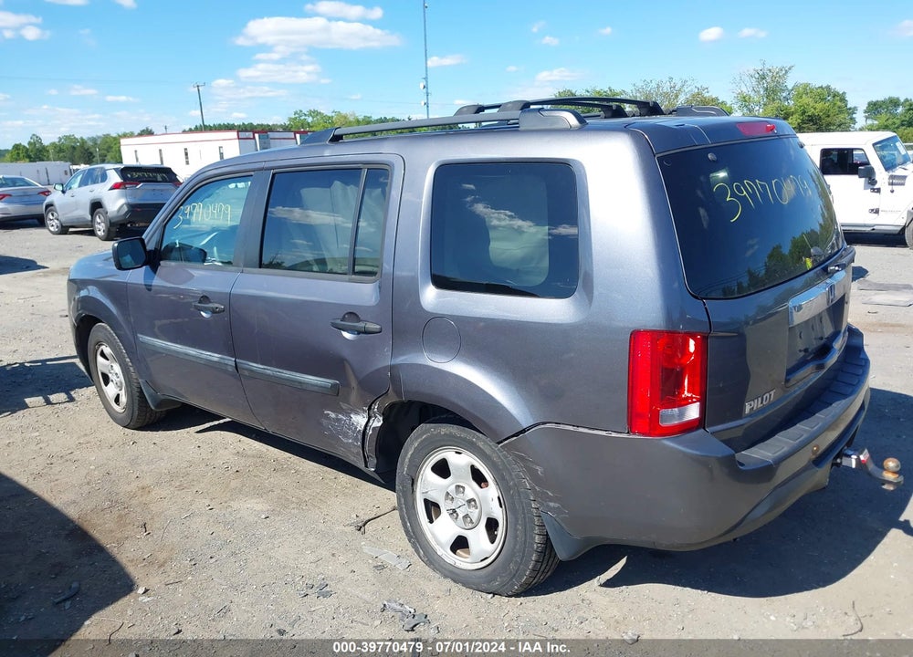 2014 HONDA PILOT LX VIN: 5FNYF4H28EB005213