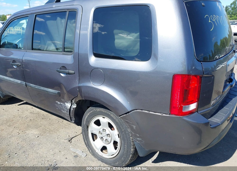 2014 HONDA PILOT LX VIN: 5FNYF4H28EB005213