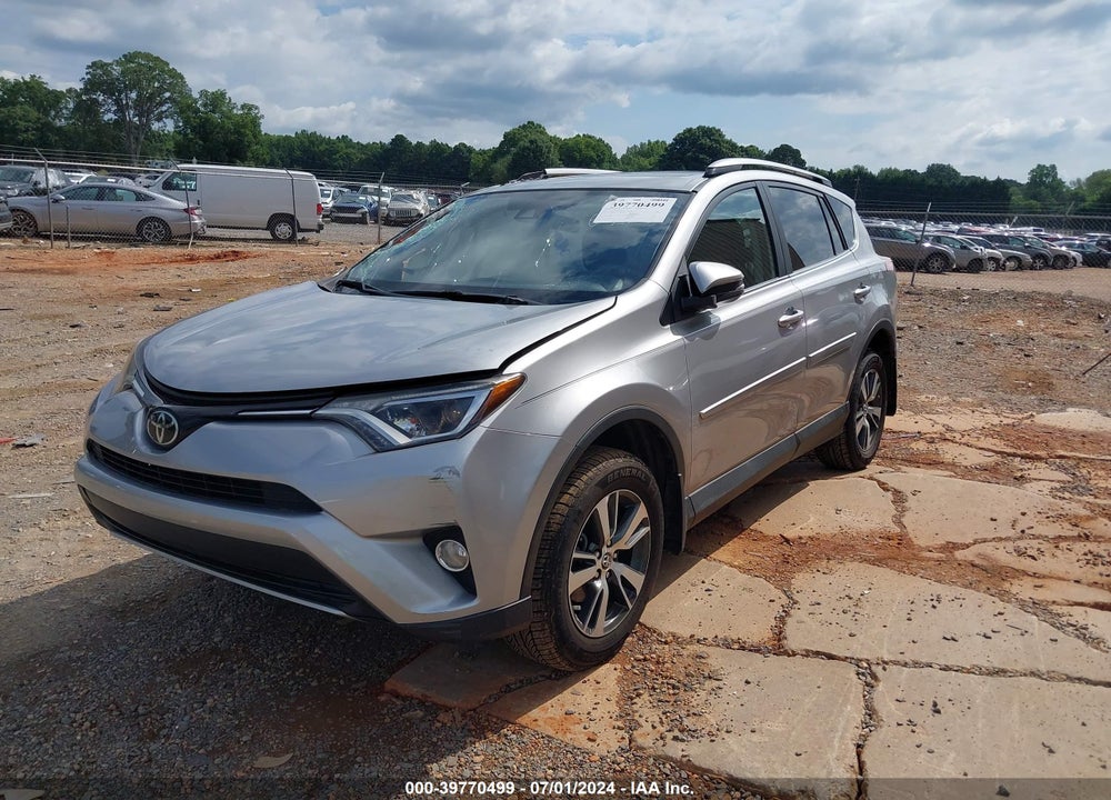 2017 TOYOTA RAV4 XLE VIN: 2T3WFREV8HW392105