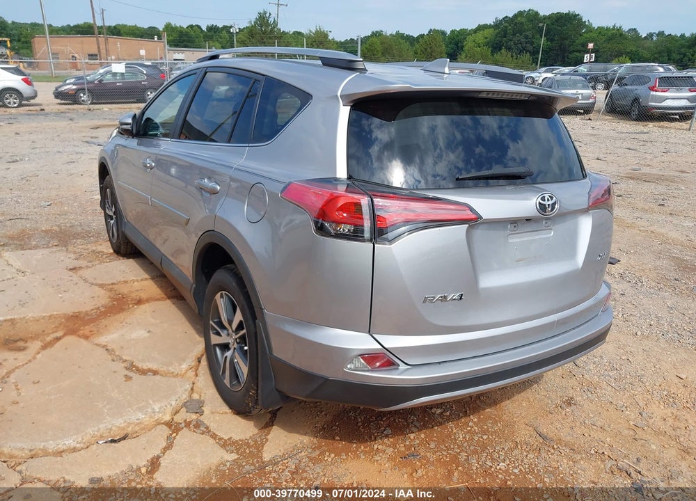 2017 TOYOTA RAV4 XLE VIN: 2T3WFREV8HW392105