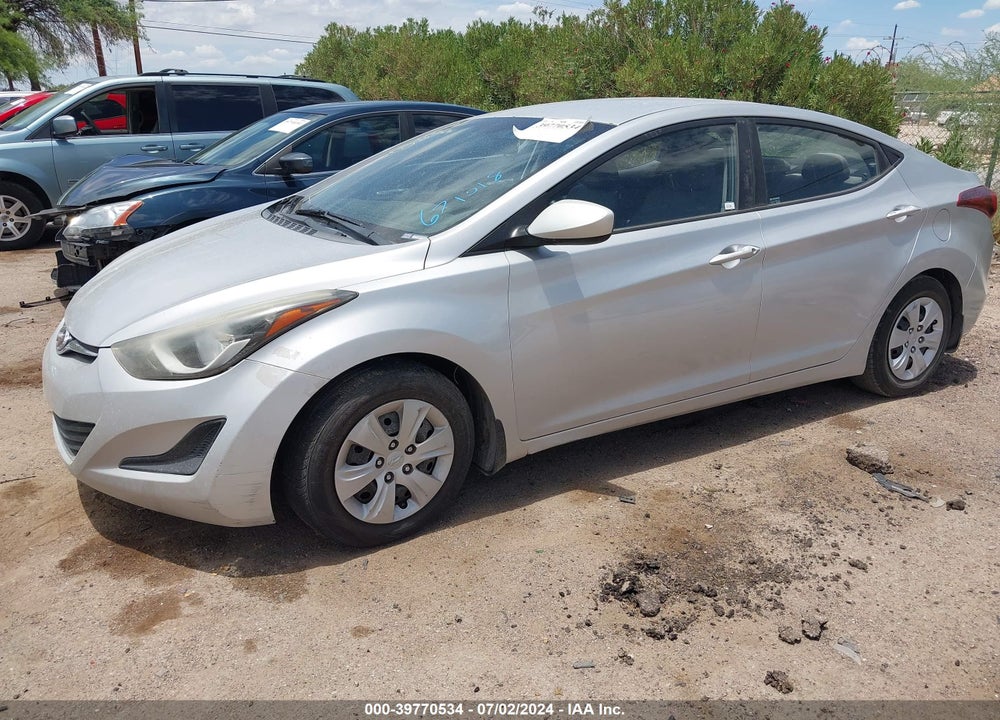 2016 HYUNDAI ELANTRA SE VIN: 5NPDH4AE6GH671018