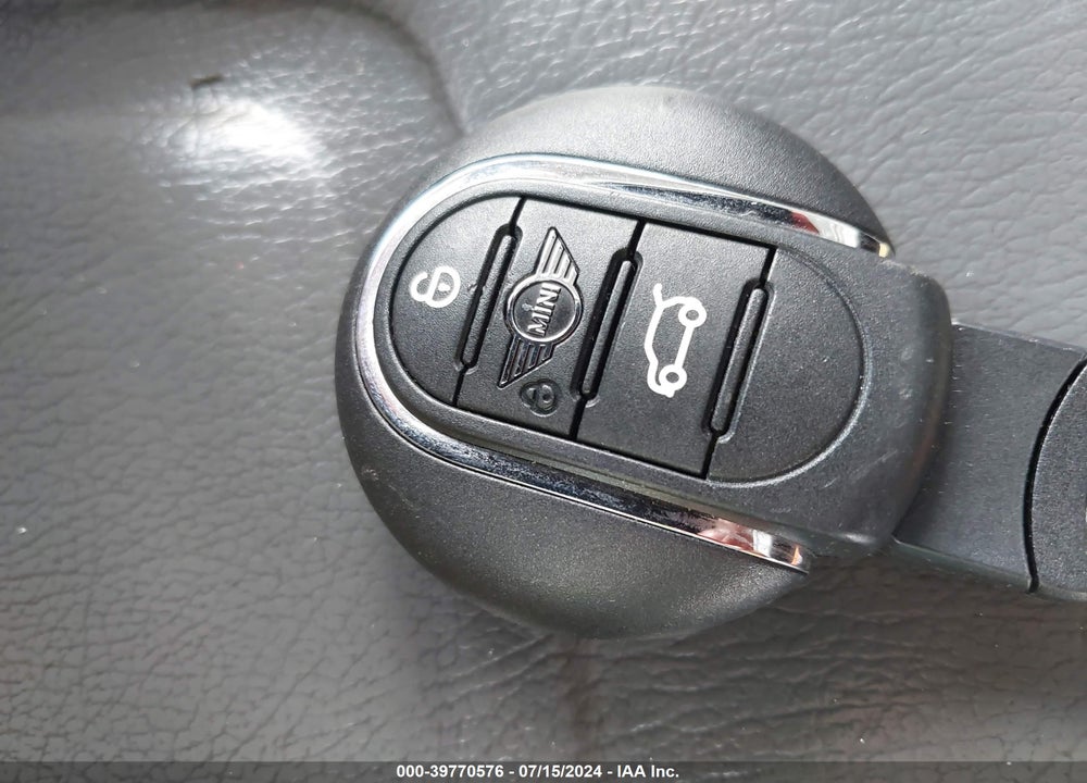 2022 MINI HARDTOP COOPER S VIN: WMW53DK0XN2S07537