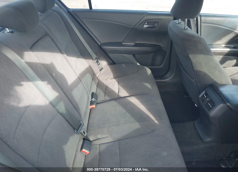 2015 HONDA ACCORD EX VIN: 1HGCR2F78FA207551