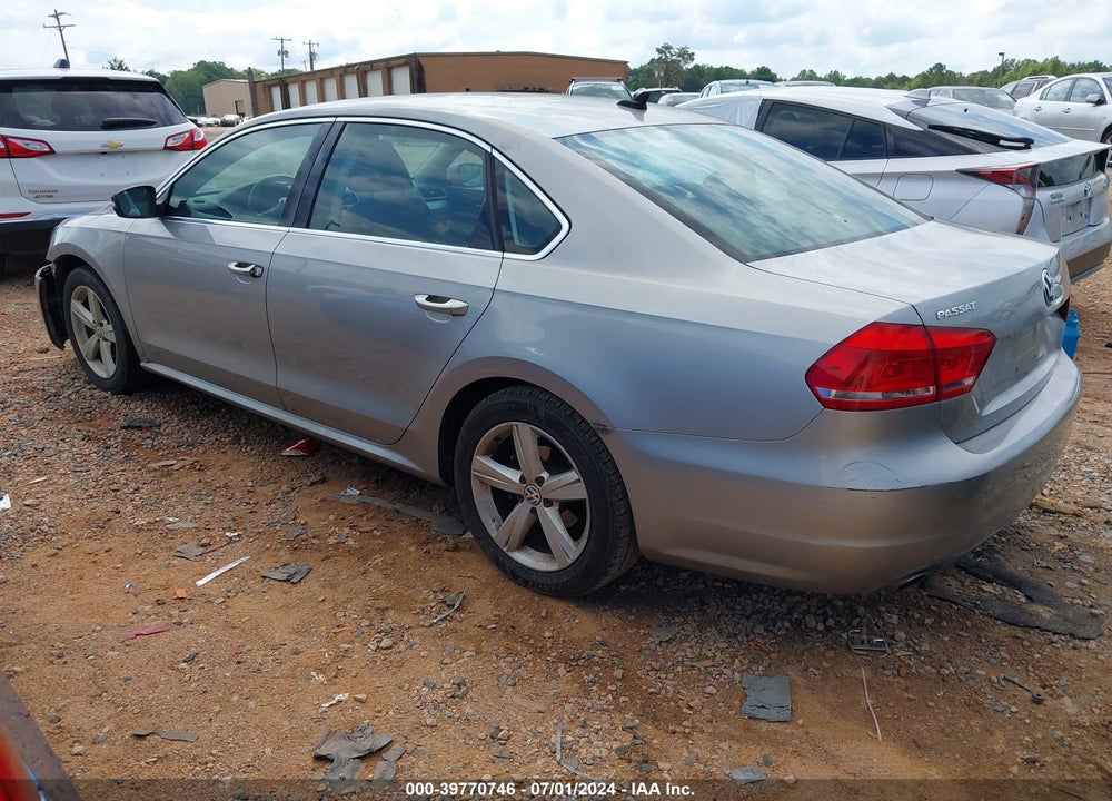 2013 VOLKSWAGEN PASSAT 2.5L SE VIN: 1VWBP7A35DC055051