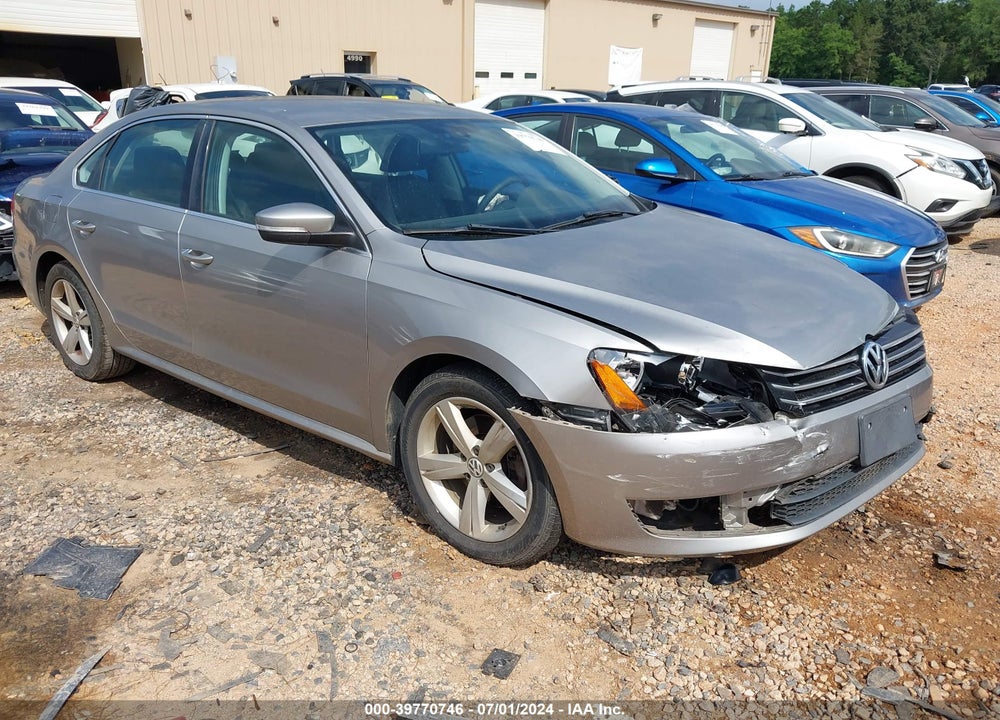 2013 VOLKSWAGEN PASSAT 2.5L SE VIN: 1VWBP7A35DC055051