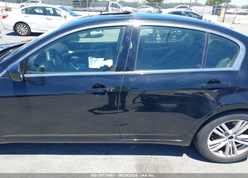 2015 INFINITI Q40 VIN: JN1CV6AP7FM502067