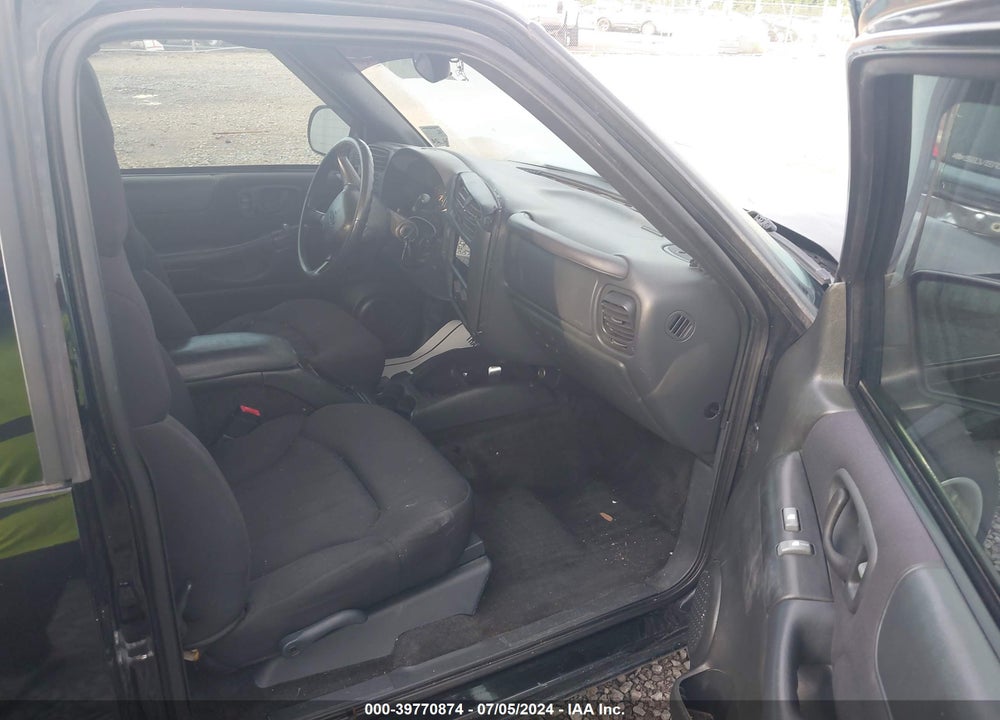 2003 CHEVROLET S-10 LS VIN: 1GCCS19X638148530