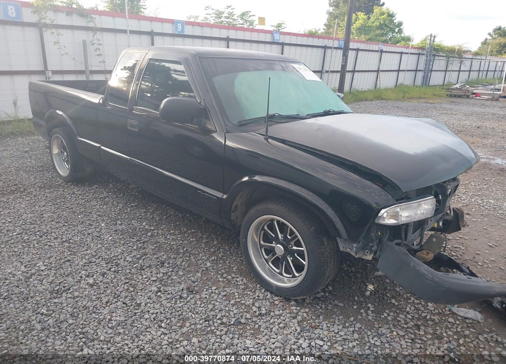 2003 CHEVROLET S-10 LS VIN: 1GCCS19X638148530