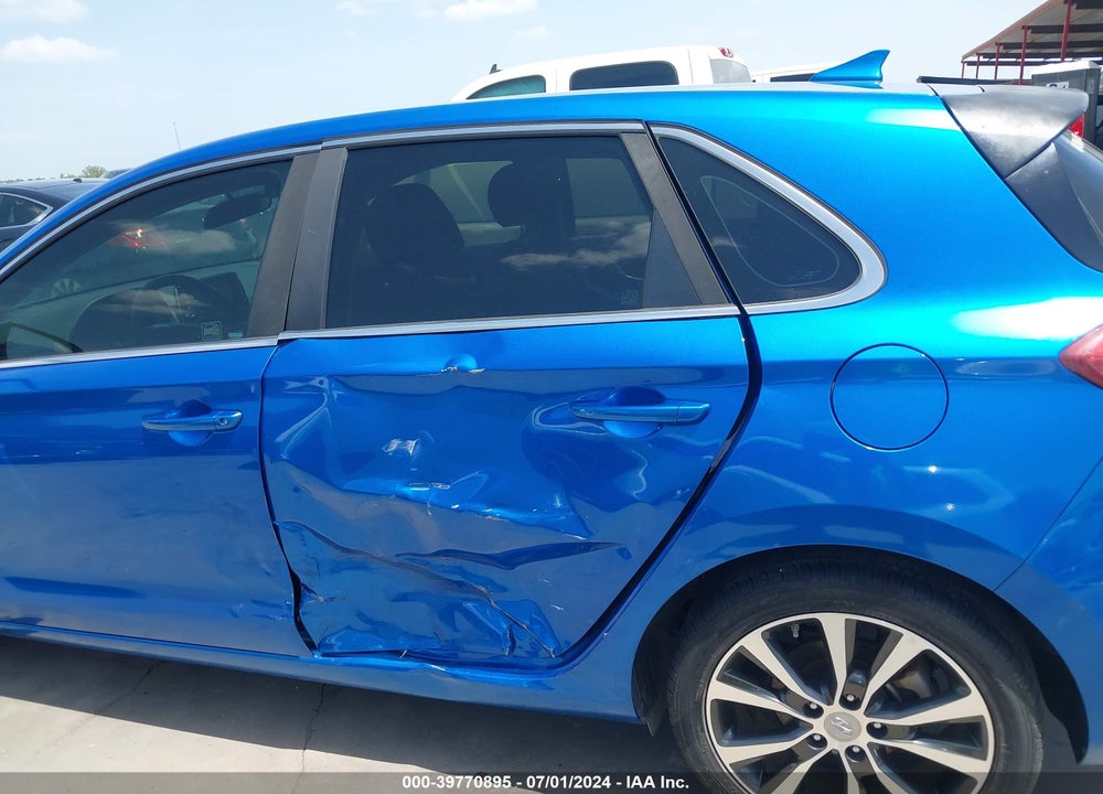 2018 HYUNDAI ELANTRA GT VIN: KMHH35LEXJU062901