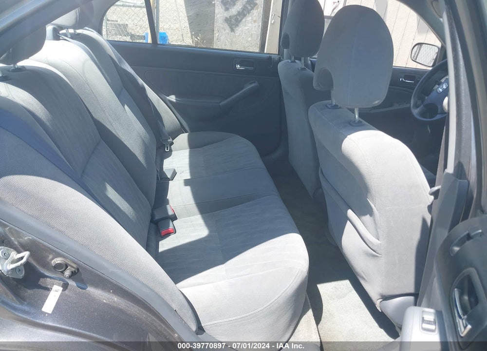 2005 HONDA CIVIC LX VIN: 2HGES16555H562683