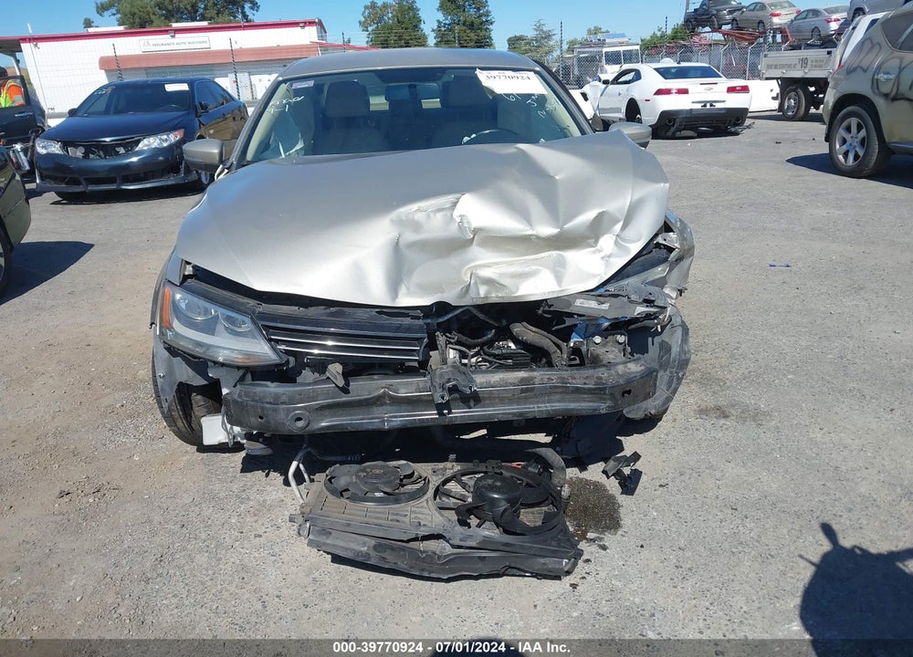 2013 VOLKSWAGEN JETTA 2.5L SE VIN: 3VWDP7AJ2DM302967