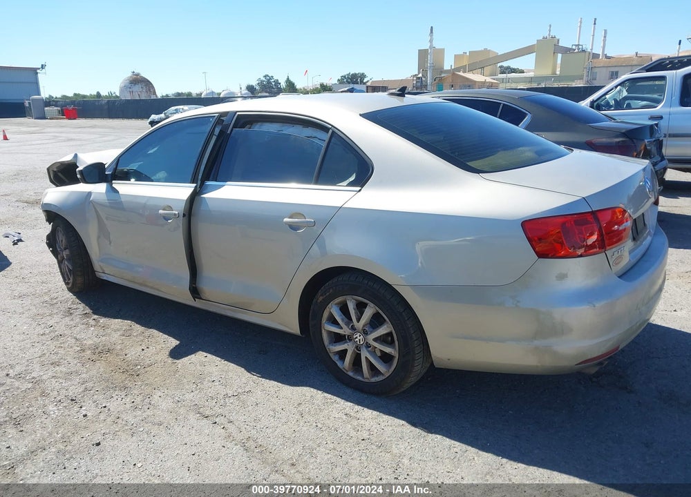 2013 VOLKSWAGEN JETTA 2.5L SE VIN: 3VWDP7AJ2DM302967