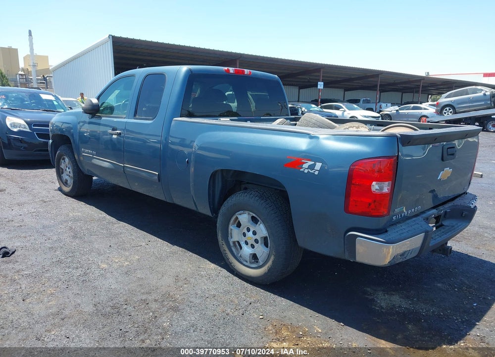 2011 CHEVROLET SILVERADO 1500 LT VIN: 1GCRKSE33BZ288787