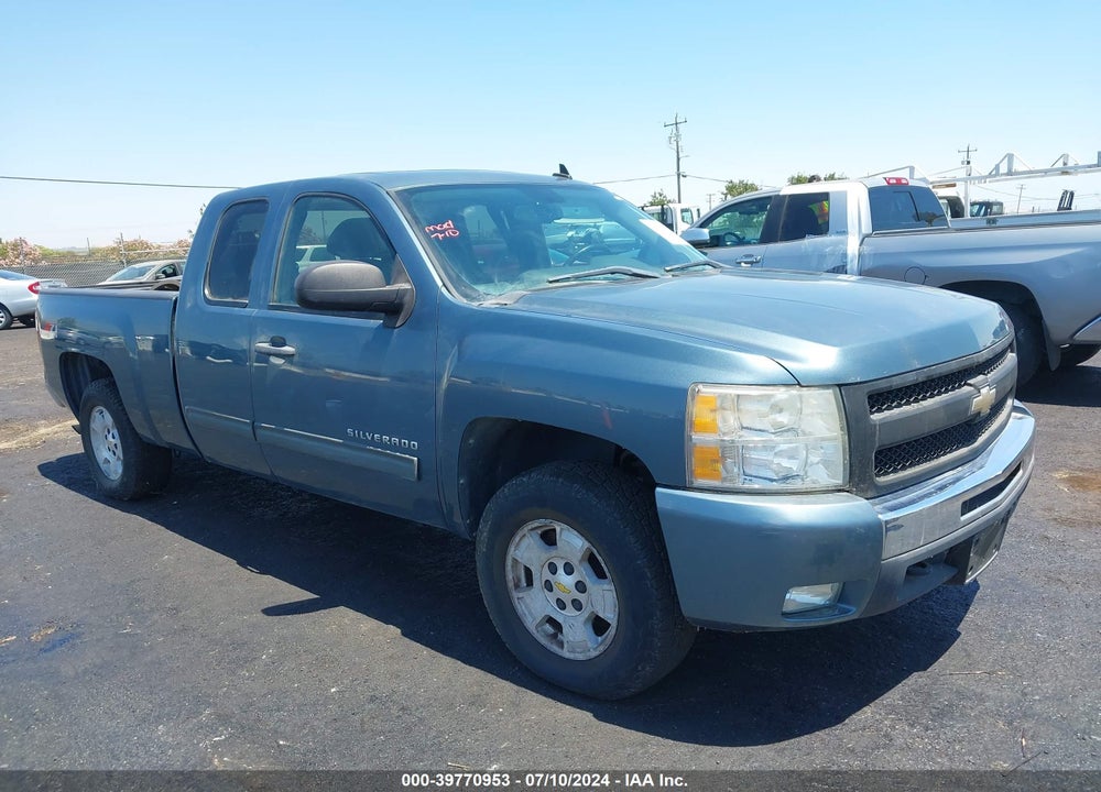 2011 CHEVROLET SILVERADO 1500 LT VIN: 1GCRKSE33BZ288787