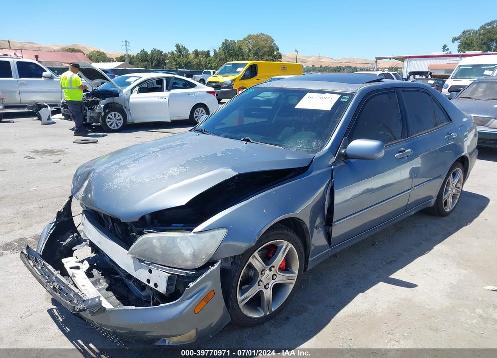 2004 LEXUS IS 300 BASE W/5-SPEED MANUAL VIN: JTHBD192640083347