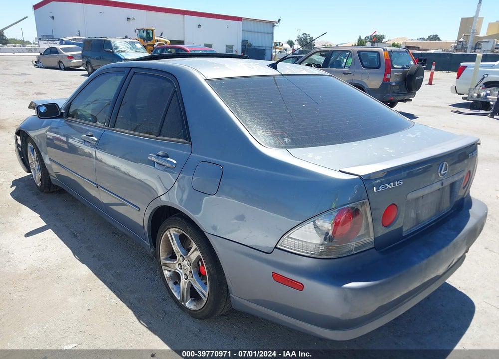 2004 LEXUS IS 300 BASE W/5-SPEED MANUAL VIN: JTHBD192640083347