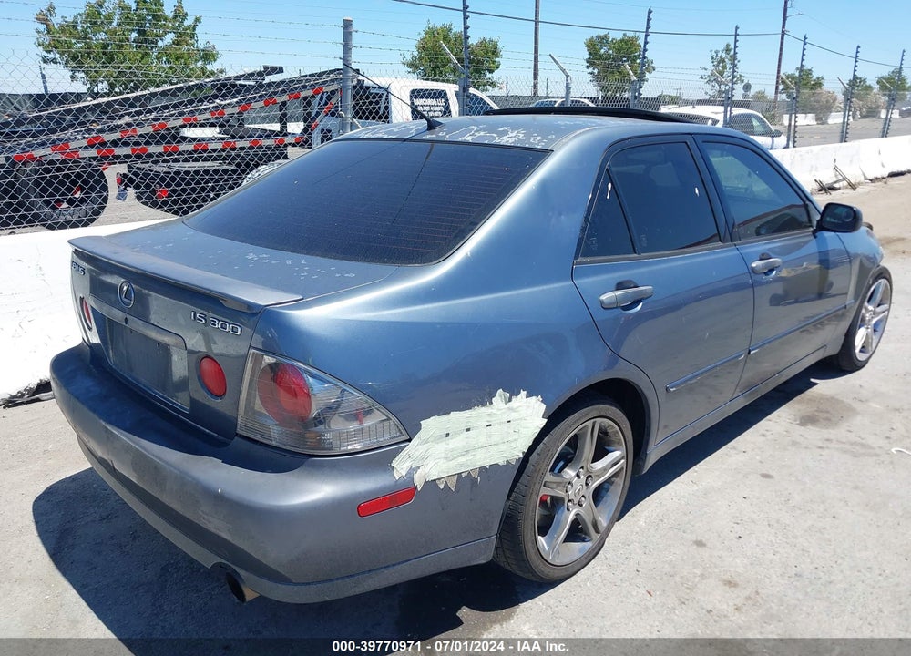 2004 LEXUS IS 300 BASE W/5-SPEED MANUAL VIN: JTHBD192640083347