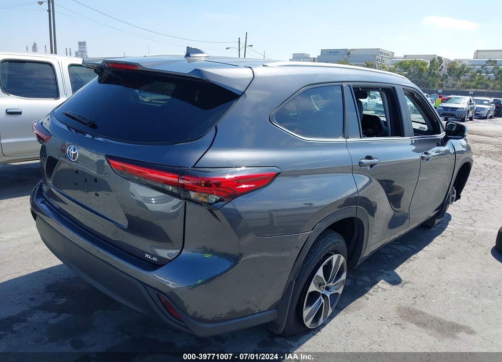 2023 TOYOTA HIGHLANDER XLE VIN: 5TDKDRAH7PS006181