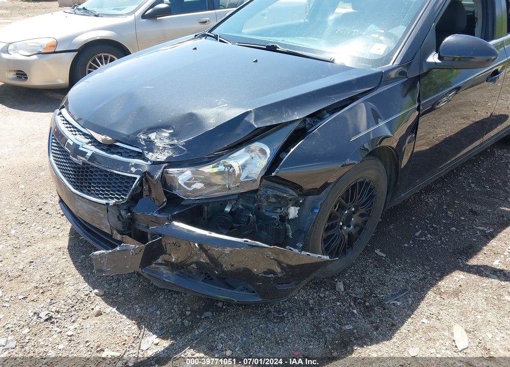 2014 CHEVROLET CRUZE 1LT AUTO VIN: 1G1PC5SB2E7441928