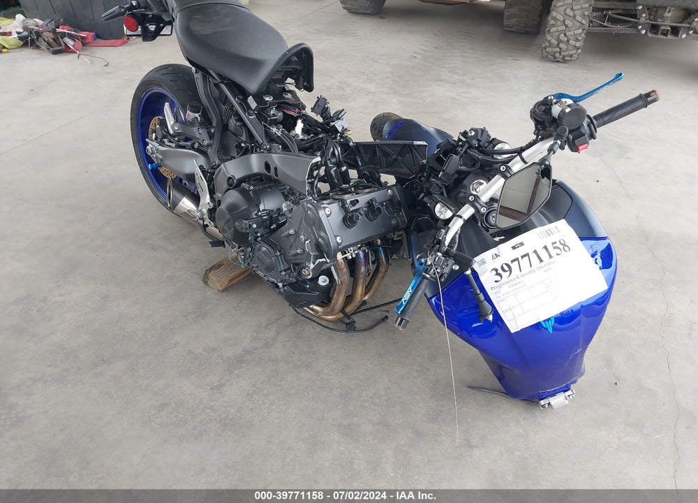 2022 YAMAHA MT09 VIN: JYARN71E7NA002983