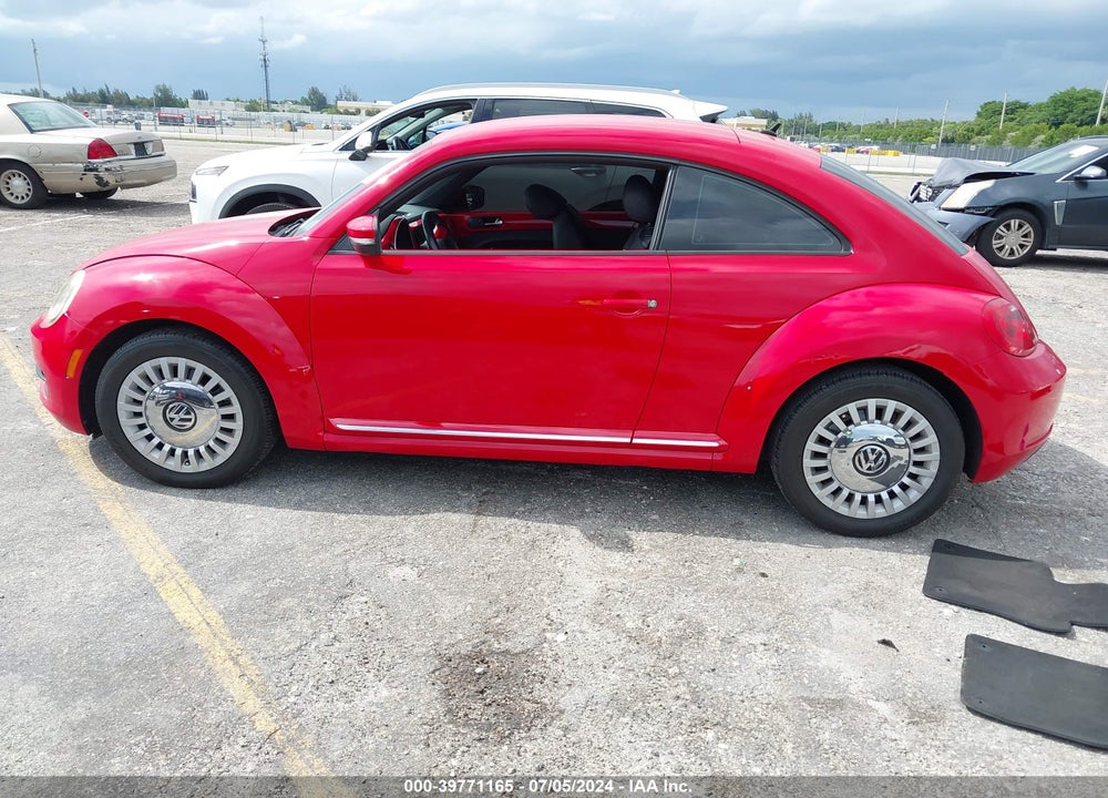 2013 VOLKSWAGEN BEETLE 2.5L VIN: 3VWJX7AT4DM680938