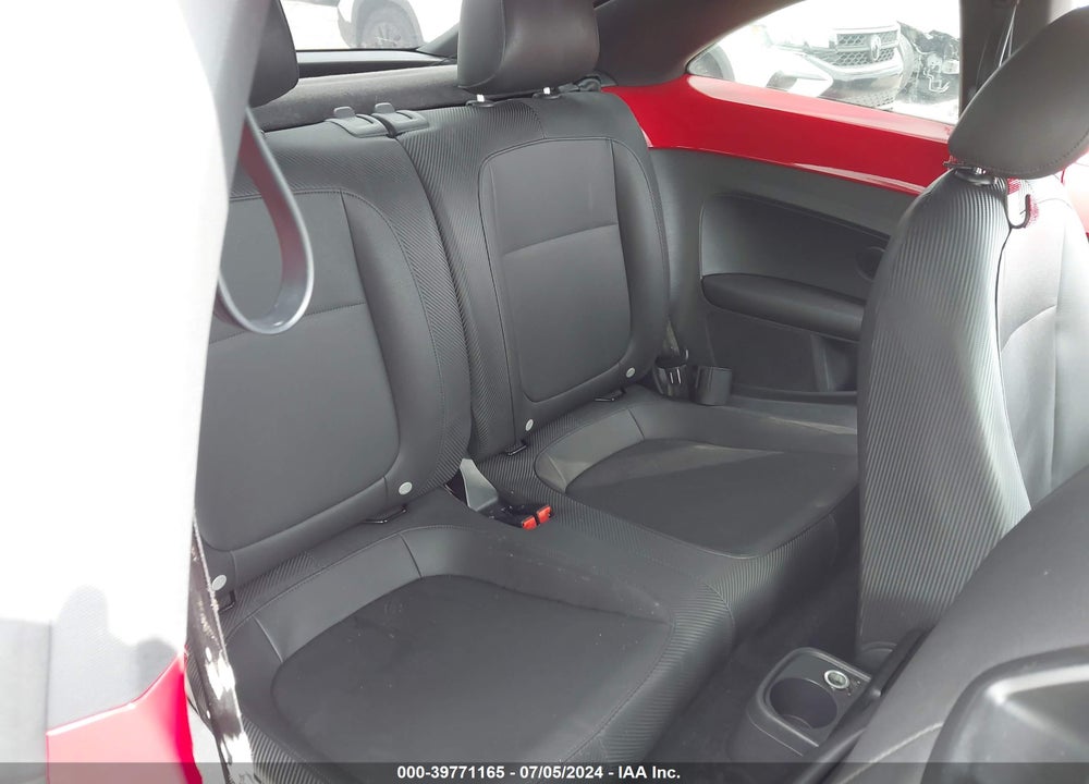 2013 VOLKSWAGEN BEETLE 2.5L VIN: 3VWJX7AT4DM680938