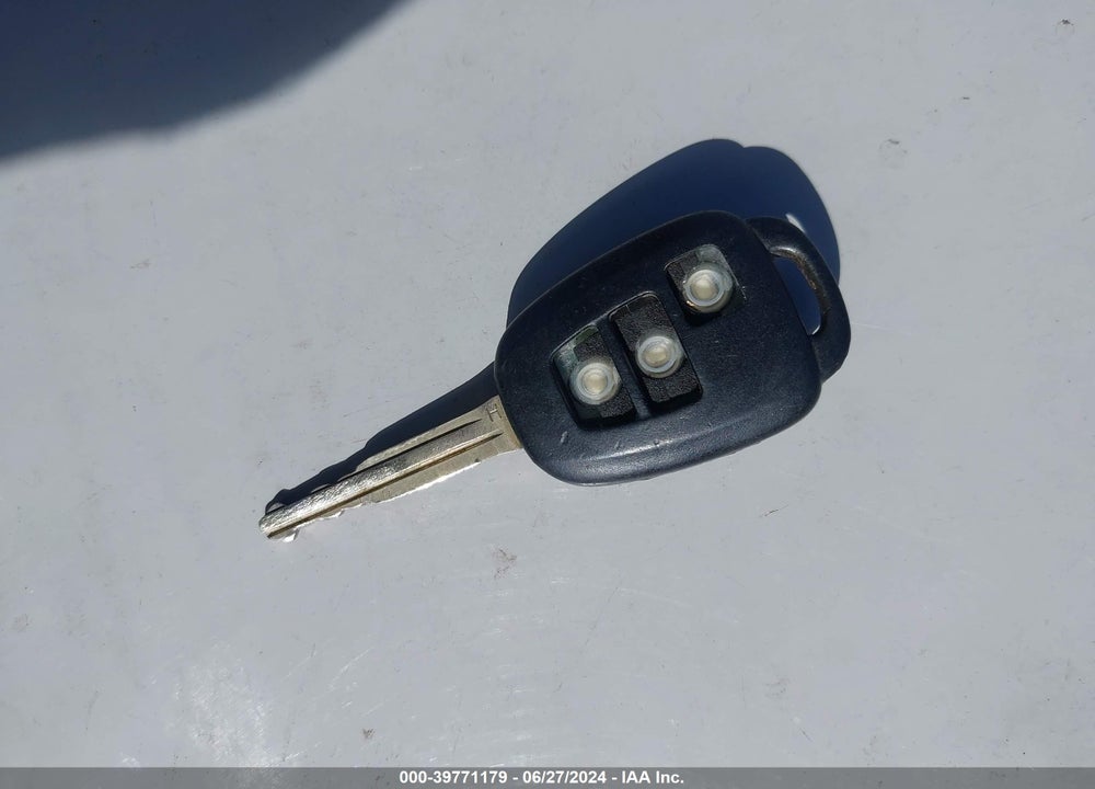 2014 TOYOTA RAV4 VIN: JTMZFREV2EJ001697