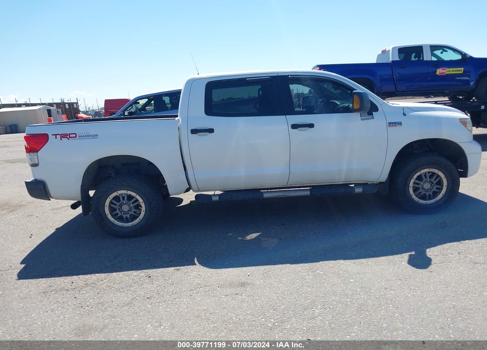 2011 TOYOTA TUNDRA GRADE 5.7L V8 VIN: 5TFDY5F15BX180254