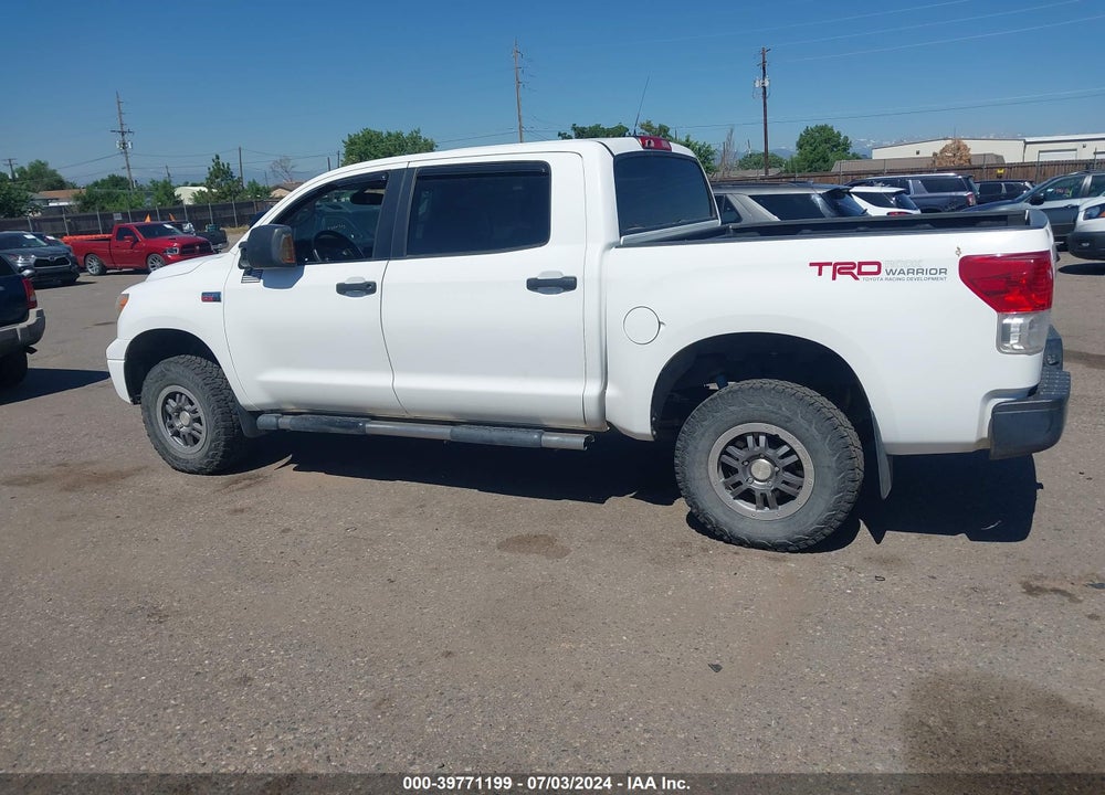 2011 TOYOTA TUNDRA GRADE 5.7L V8 VIN: 5TFDY5F15BX180254