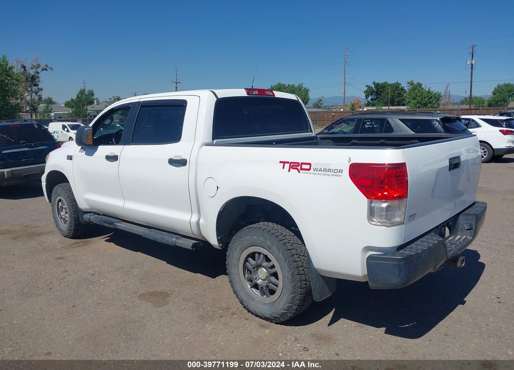2011 TOYOTA TUNDRA GRADE 5.7L V8 VIN: 5TFDY5F15BX180254