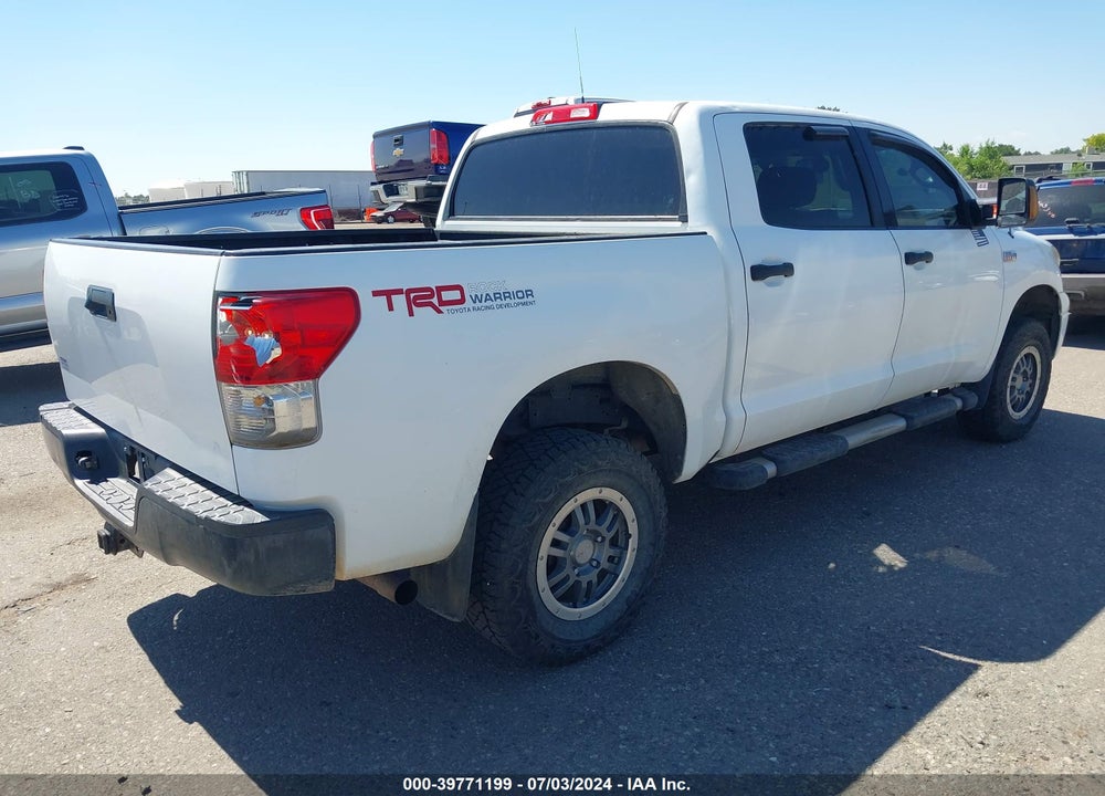 2011 TOYOTA TUNDRA GRADE 5.7L V8 VIN: 5TFDY5F15BX180254