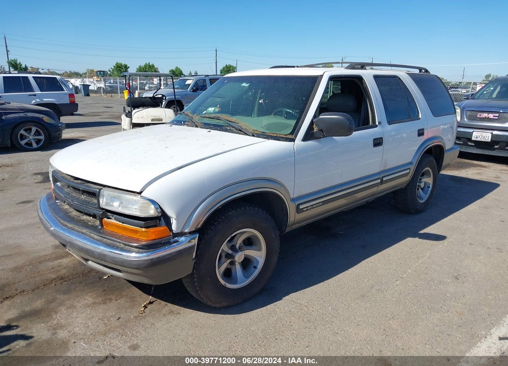 2000 CHEVROLET BLAZER LT VIN: 1GNCS13W0Y2293256