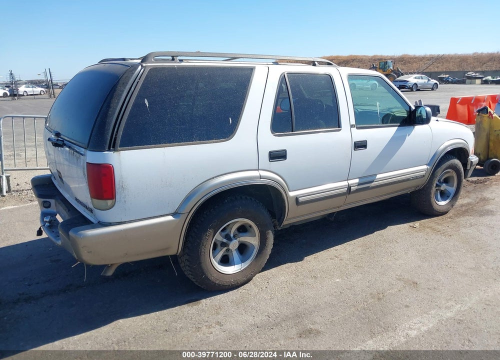 2000 CHEVROLET BLAZER LT VIN: 1GNCS13W0Y2293256