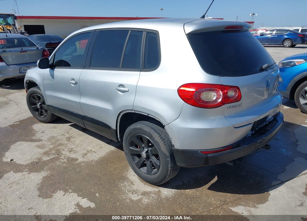 2009 VOLKSWAGEN TIGUAN S/SE/SEL VIN: WVGAV75N69W002036