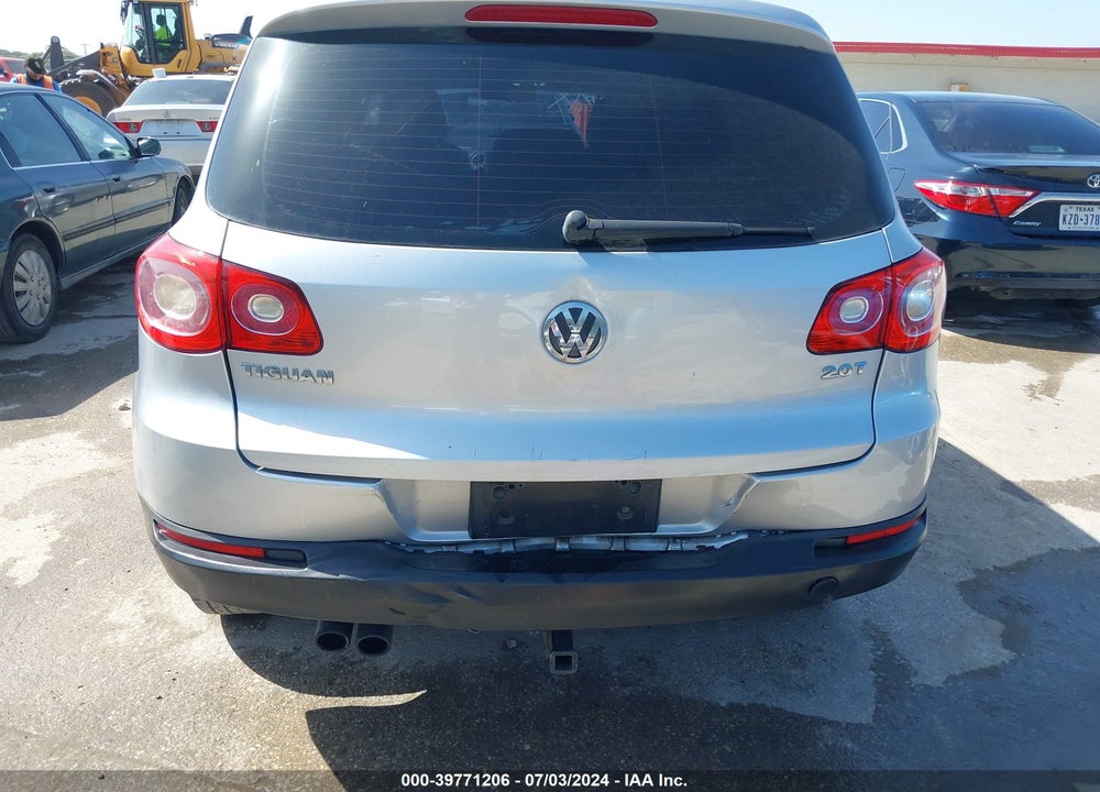 2009 VOLKSWAGEN TIGUAN S/SE/SEL VIN: WVGAV75N69W002036