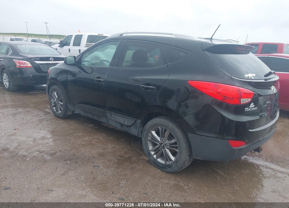 2015 HYUNDAI TUCSON SE VIN: KM8JU3AG7FU061400