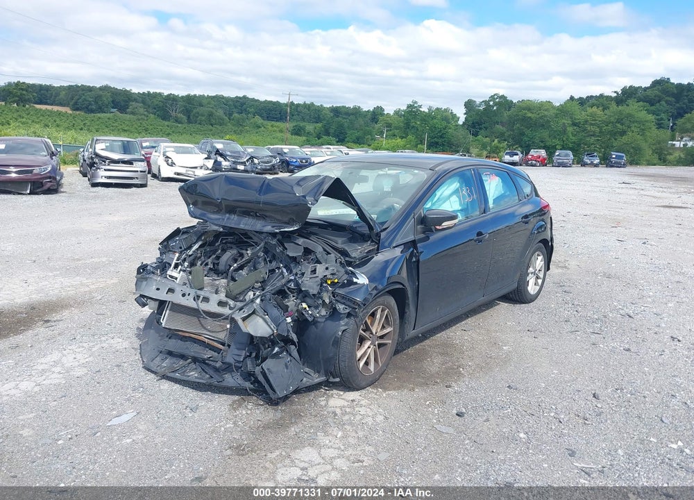 2015 FORD FOCUS SE VIN: 1FADP3K22FL235655