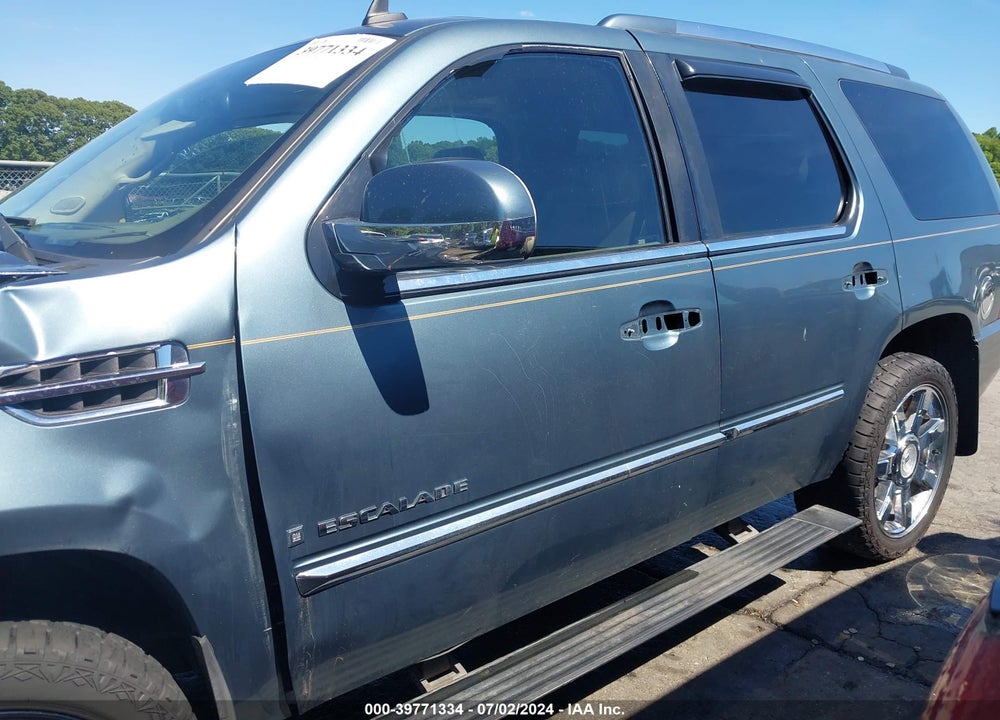 2008 CADILLAC ESCALADE STANDARD VIN: 1GYFK63828R158964
