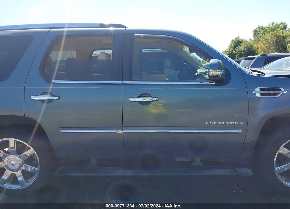 2008 CADILLAC ESCALADE STANDARD VIN: 1GYFK63828R158964
