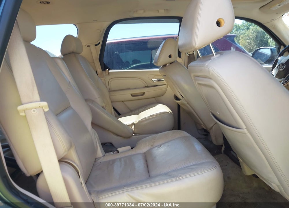 2008 CADILLAC ESCALADE STANDARD VIN: 1GYFK63828R158964