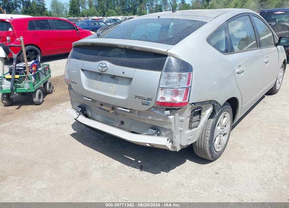 2005 TOYOTA PRIUS VIN: JTDKB20U553009204