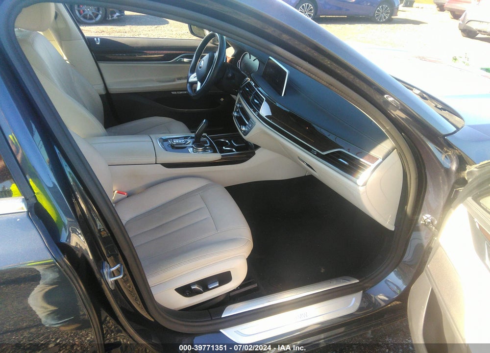 2016 BMW 740I VIN: WBA7E2C56GG547047