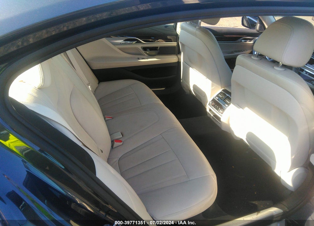 2016 BMW 740I VIN: WBA7E2C56GG547047