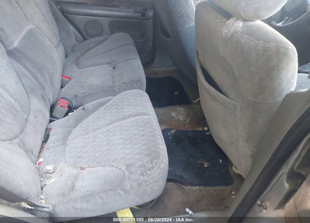 2000 GMC JIMMY SLE VIN: 1GKCS13W2Y2262488