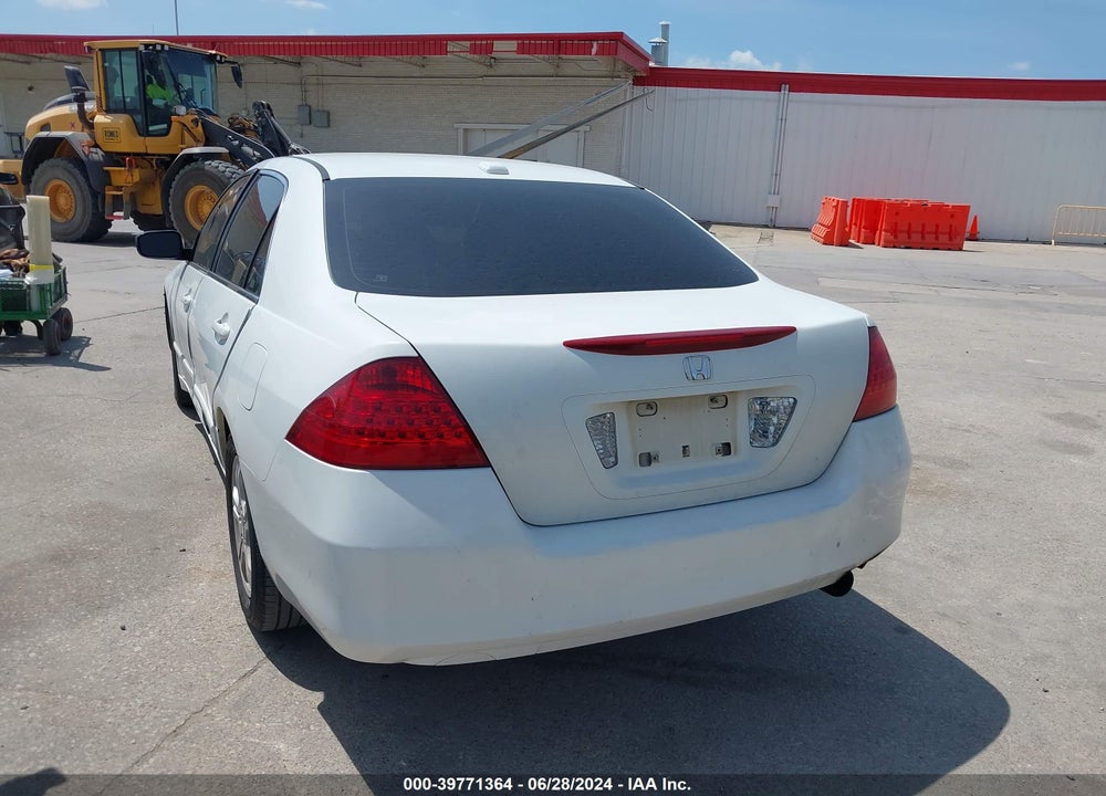 2006 HONDA ACCORD 2.4 EX VIN: JHMCM56826C009087