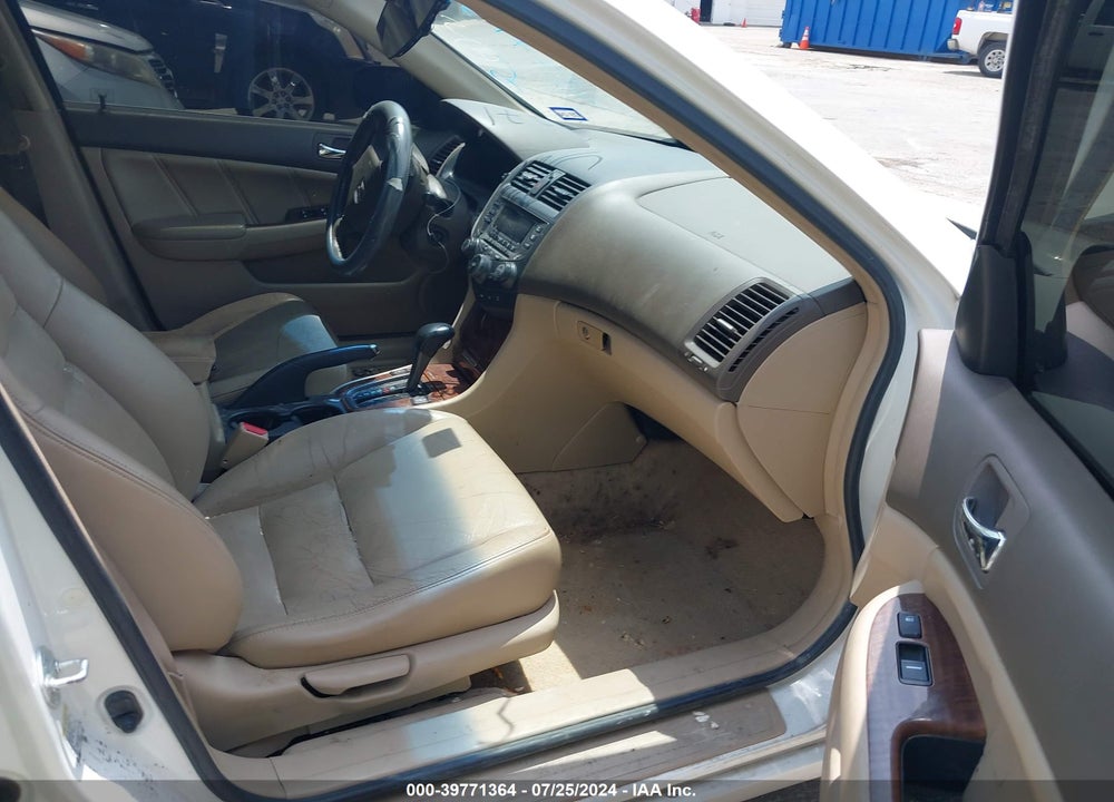 2006 HONDA ACCORD 2.4 EX VIN: JHMCM56826C009087