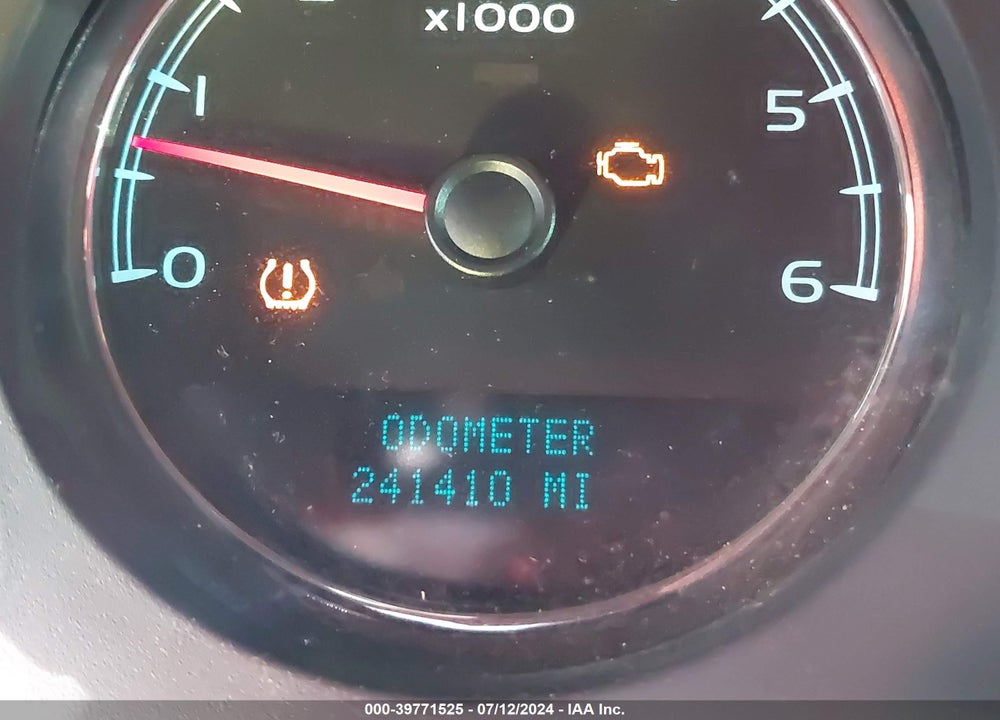 2008 CHEVROLET SUBURBAN 1500 LT VIN: 3GNFC16J48G279829