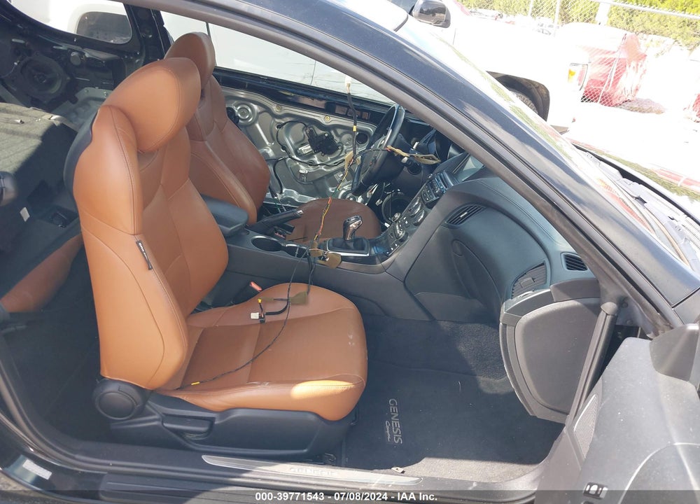 2015 HYUNDAI GENESIS 3.8 ULTIMATE VIN: KMHHU6KJ5FU129543