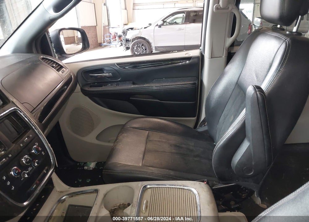 2017 DODGE GRAND CARAVAN SXT VIN: 2C4RDGCG5HR600351